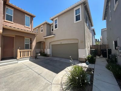 3845 Lookout Dr