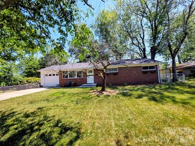492 14th Avenue Dr NE