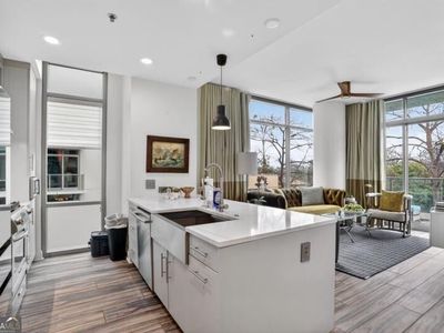 905 Juniper St NE Unit 403