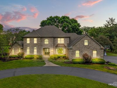 2 Buckingham Dr