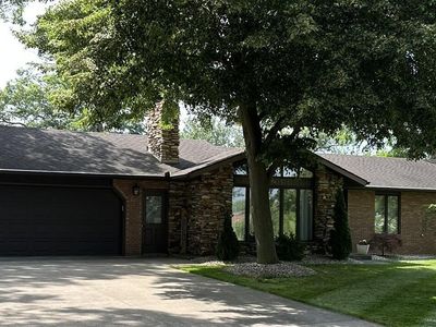 250 Chestnut Dr