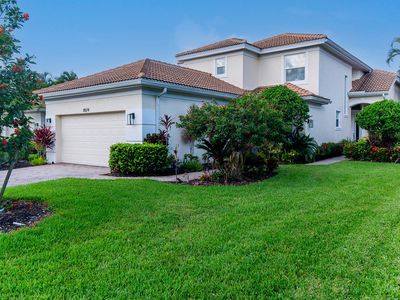 8574 Pepper Tree Way