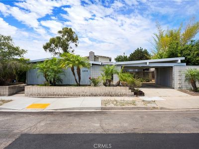 2866 Gobat Ave