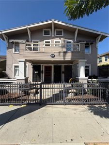 333 W 9th St