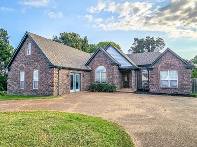 200 American River Dr