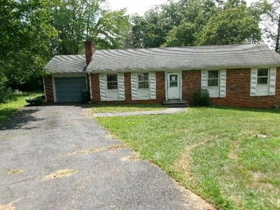 110 Kerry Ln