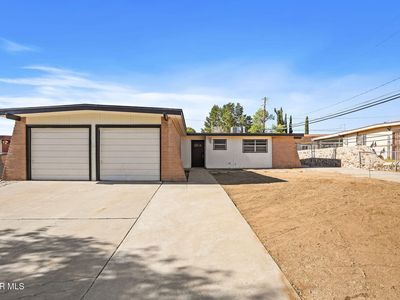 4820 Blossom Dr