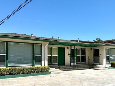 915 Padre Dr