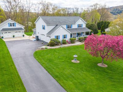 11 Steeplechase Dr