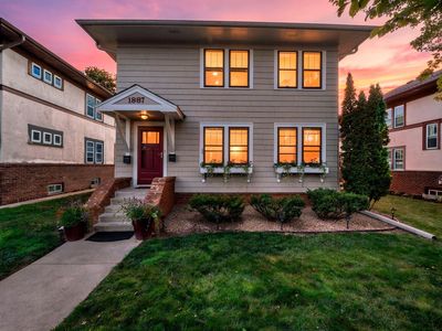 1887 Saint Clair Ave