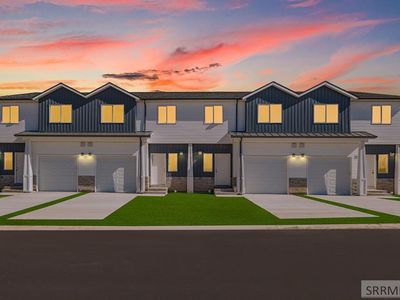 811 E Highland Way #1