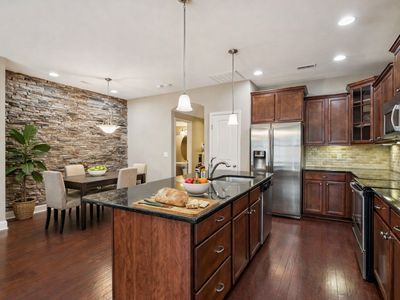 419 Waterbrook Dr
