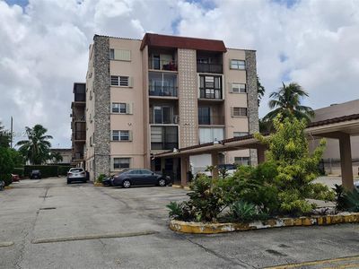 3640 NW 9th St APT 105