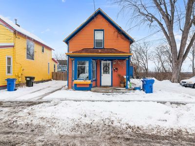 32 Washington Street