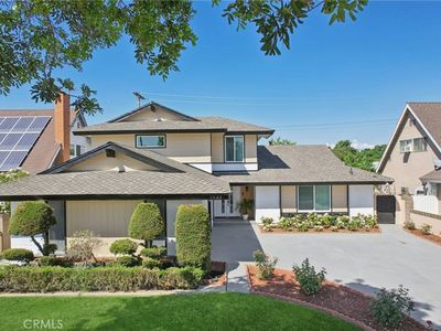 1533 W San Lorenzo Ave