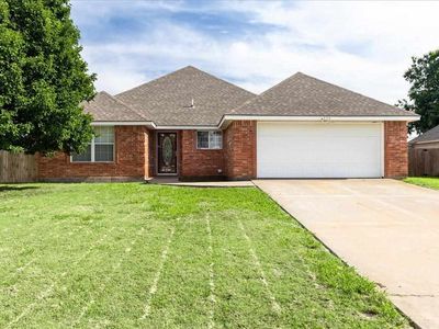 836 NW Hilltop Dr