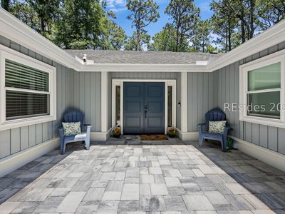12 Headlands Dr