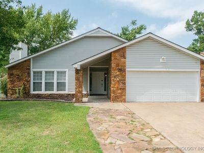 1700 N Butternut Ave