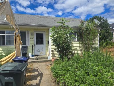 2009 E 35th Street