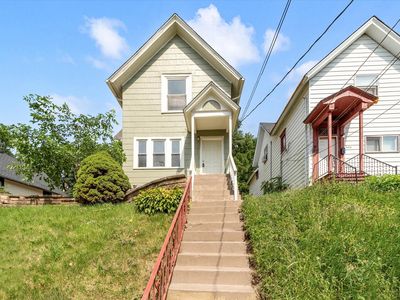 649 Wellington Ave