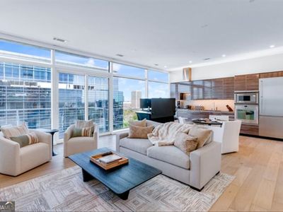 45 Ivan Allen Jr Blvd NW #1704