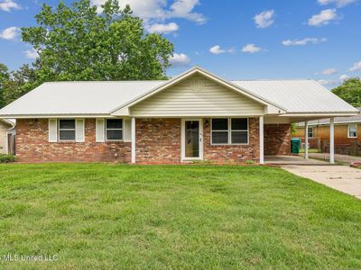 202 Hunter Dr