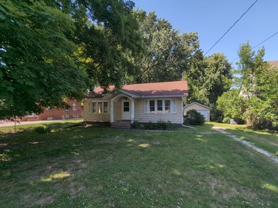 3827 Adams Ave