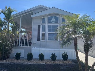 11651 Bubble Shell Dr SE