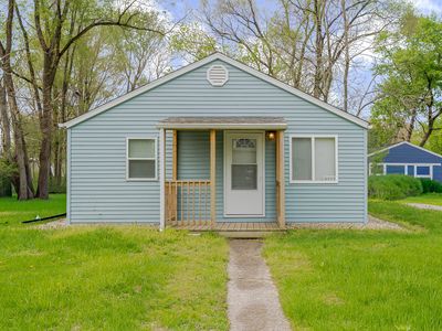 5227 Bell Ave