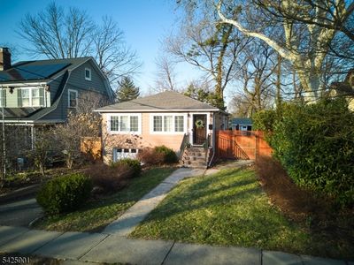 263 Gardner Ave