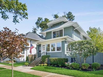 824 Lathrop Ave