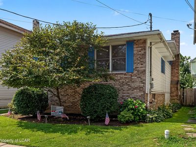 73 Girard Ave