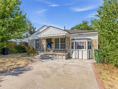 2549 NW 36th St