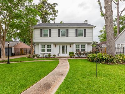 2620 Gladys Ave