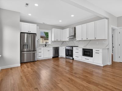 21 Hutchinson St #2