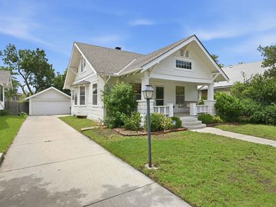 411 N Clifton Ave