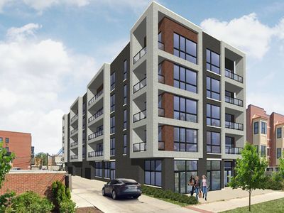 2342 W Adams St #402