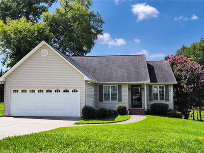 Property at 153 Cloister Dr, Mocksville, NC