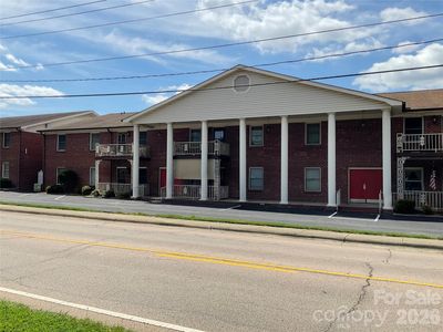 2116 S Main St