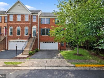 100 Ivy Hills Ter
