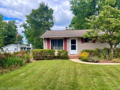 374 W Grand Traverse St