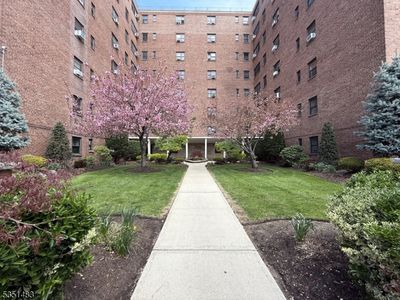 208 Anderson St #7C
