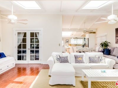 2323 Grand Canal