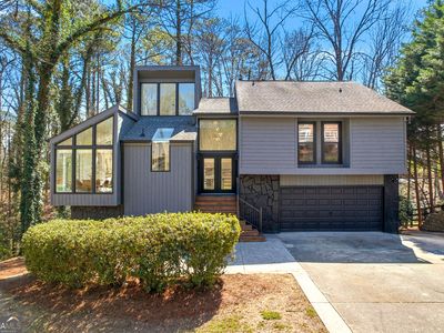 2704 Long Lake Dr NE