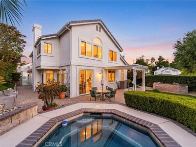 15025 Avenida Delas Flores