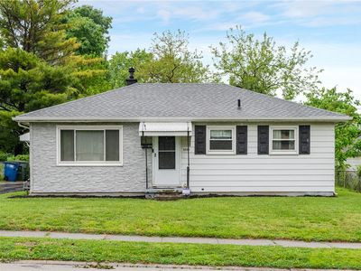 5385 Woodbine Ave