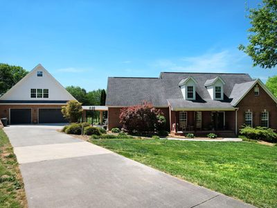 123 Pin Oak Ct NE