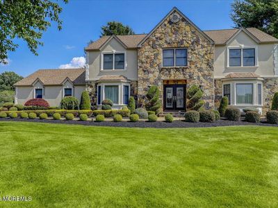 6 Woodhollow Drive