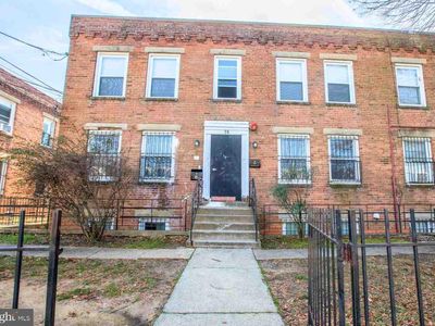 74 Galveston Pl SW APT C