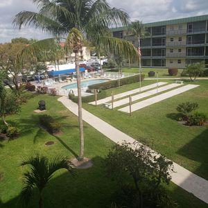 806 SE 7th Street #302